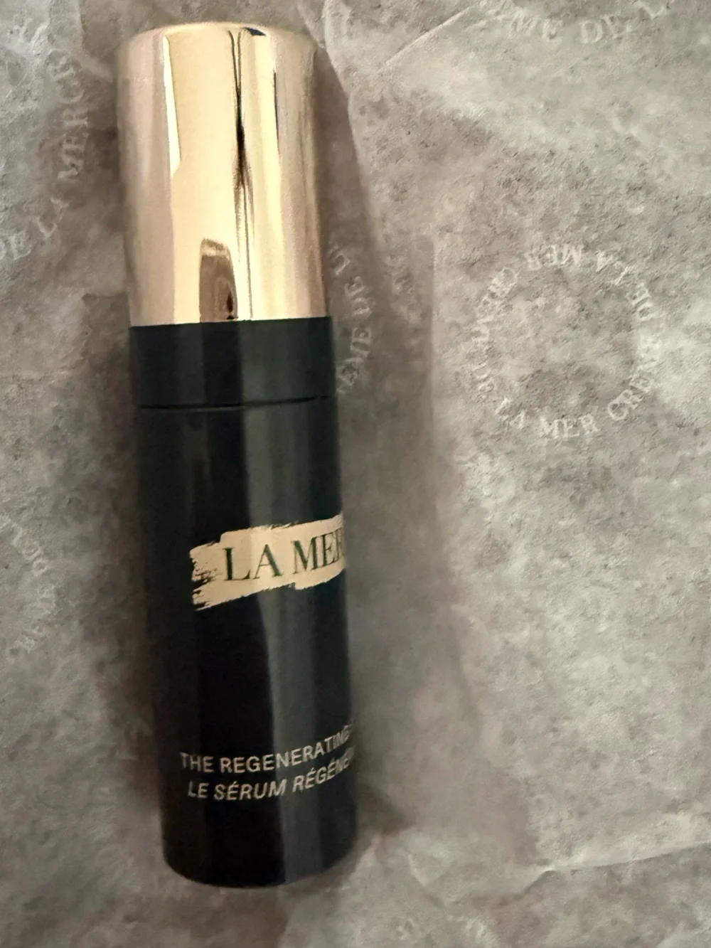 La Mer 4-Piece Hydration Skincare Set with Blue Cosmetic Pouch